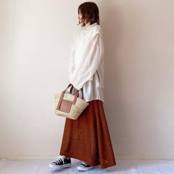散歩のお供に気分が上がるバッグを! 可愛いバッグが主役のご近所コーデ♪