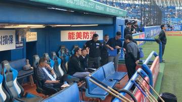 NPBが神宮で危険スイングについて説明 担当者「打者に安全意識を持ってもらう」阪神・藤川監督にはベンチで 罰則規定は12日から1、2軍全てで適用