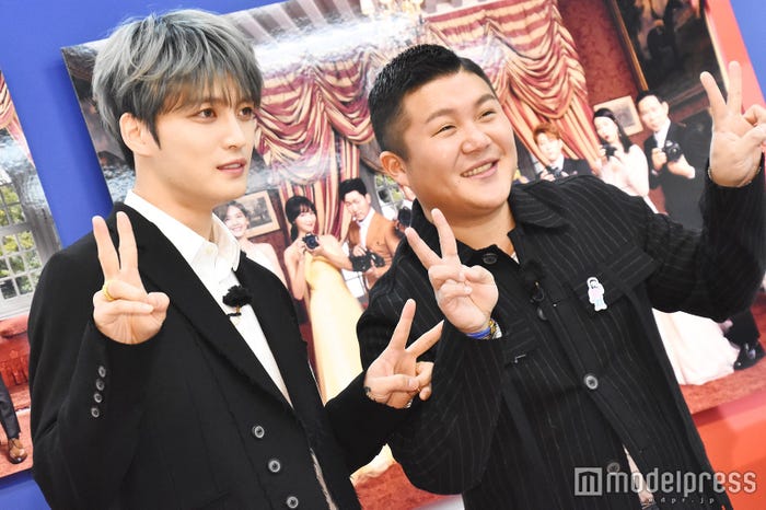 (左から)ジェジュン、チョ・セホ (C)モデルプレス