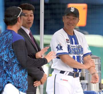 DeNA前監督の三浦大輔氏 正捕手山本のトレード、後継者松尾の話題に言及「意思表示ですよね、自分から取りにいかないと」