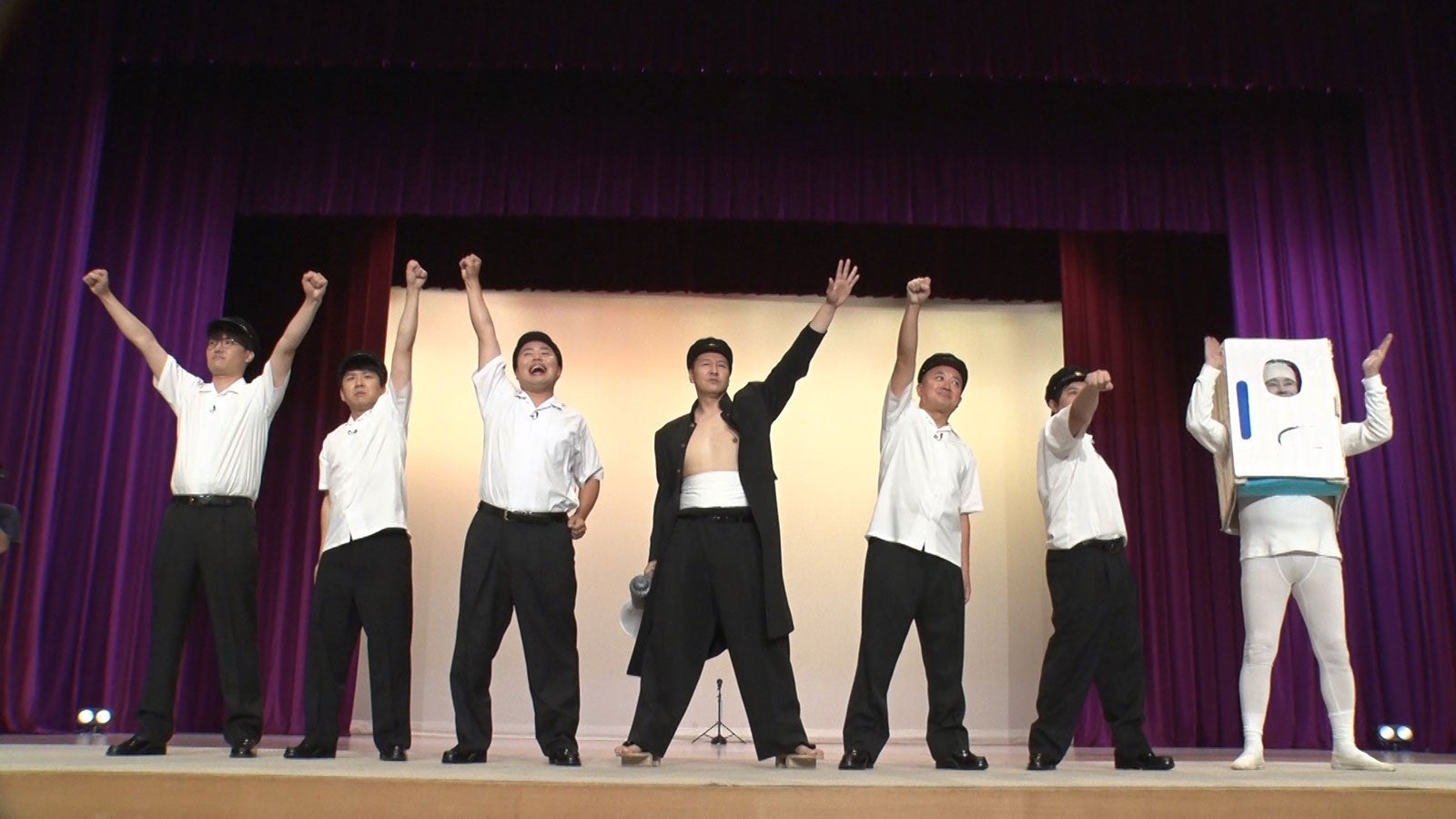 菊田竜大、秋山寛貴、岡部大、長田正平、松尾駿、せいや、冷蔵庫マン（C）フジテレビ