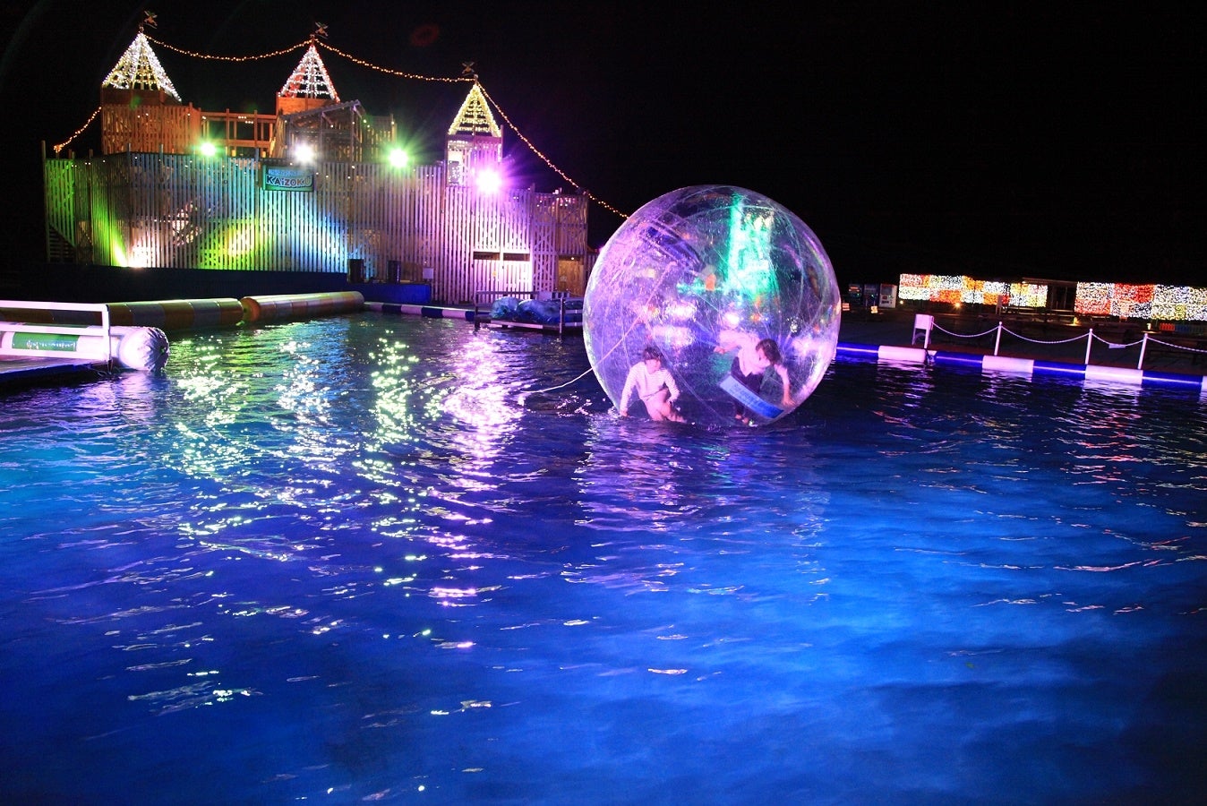 ナイトバルーン／画像提供：伊豆シャボテン公園