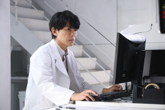 藤木直人「最後の鑑定人」第1話(C)フジテレビ