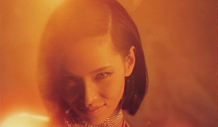 水原希子/「アイ・フィール・イット・カミング feat.ダフト・パンク」MVより(提供写真)