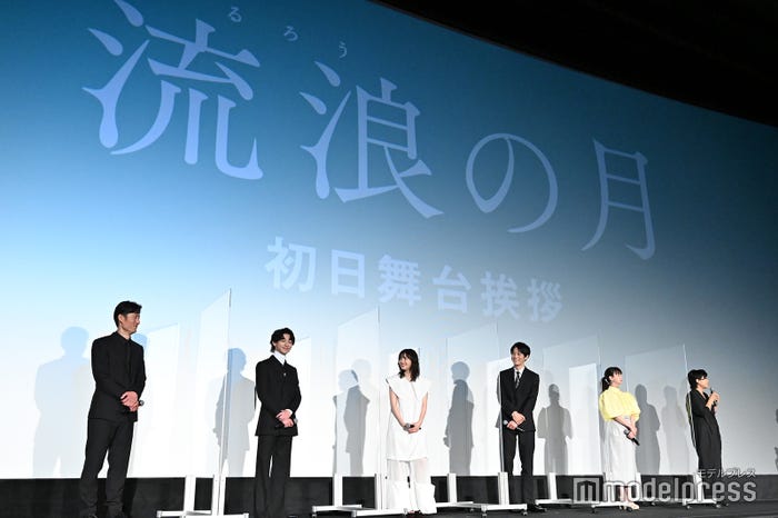 (左から)李相日監督、横浜流星、広瀬すず、増田光桜、松坂桃李、多部未華子、内田也哉子 (C)モデルプレス