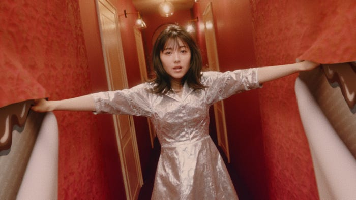 浜辺美波 (提供写真)