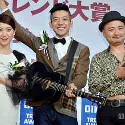 話題の人物賞を獲得（左から）大島優子、森慎太郎、江口直人