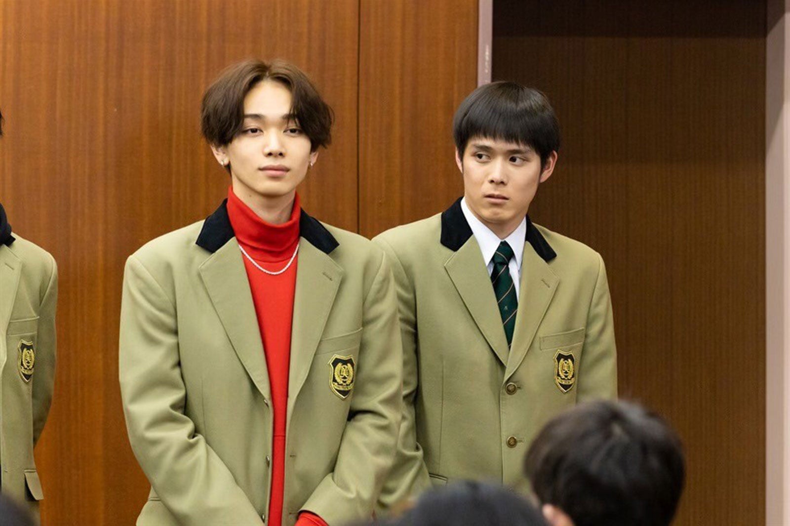 宮世琉弥、細田佳央太／「もしも、イケメンだけの高校があったら」第2話より（C）テレビ朝日