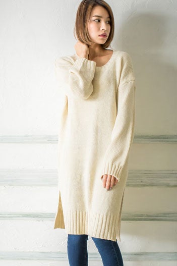 サイドスリットローゲージニットチュニック「Re:EDIT by GALSTAR」2,998円（税込）／画像提供：Re:EDIT by GALSTAR