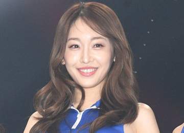 「美人さん見っけた」天心戦で「涙が溢れ出しそうに」リング降臨の美女に反響「凛とした素敵な表情」「めちゃくちゃ可愛かった」