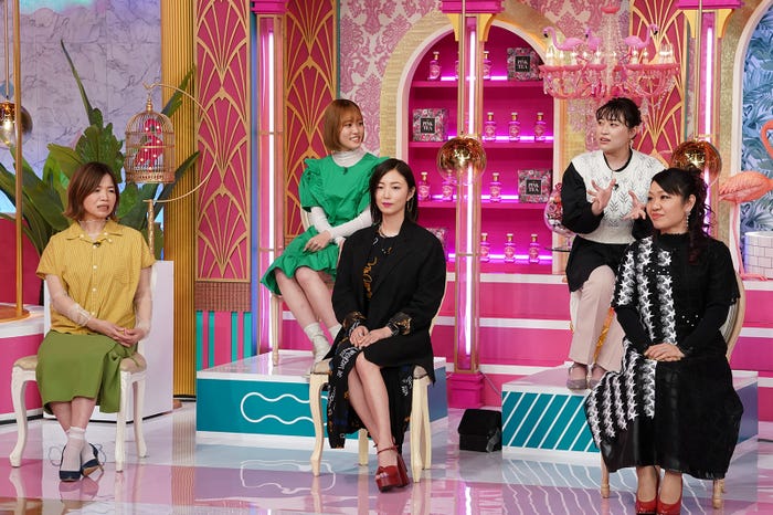 (左から)大久保佳代子、王林、MEGUMI、丸山礼、ナヲ(C)日本テレビ