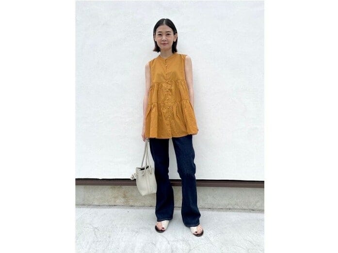 シンプルなワンツーコーデも簡単におしゃれ見えするのが嬉しい 出典:StyleHint