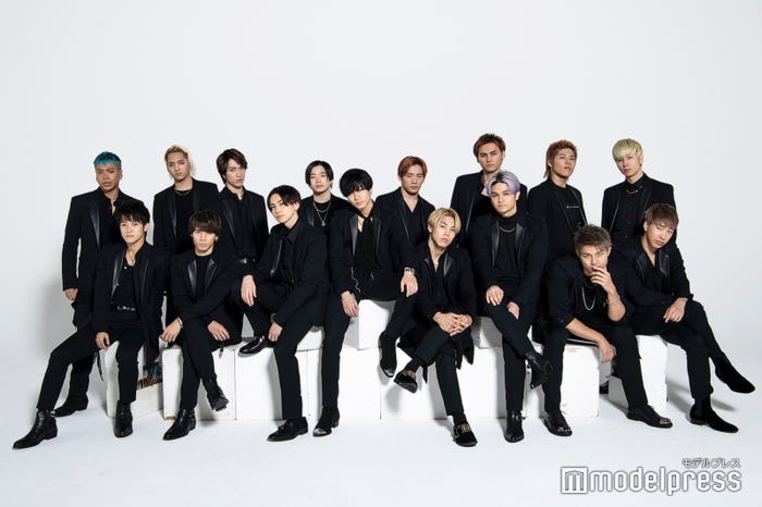 THE RAMPAGE from EXILE TRIBE(前列左から)岩谷翔吾、神谷健太、吉野北人、川村壱馬、RIKU、与那嶺瑠唯、武知海青、陣(後列左から)LIKIYA、鈴木昂秀、藤原樹、山本彰吾、浦川翔平、龍、後藤拓磨、長谷川慎(C)モデルプレス