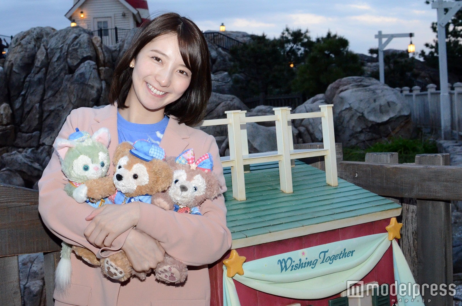 新フォトスポット（モデル：堀瑞希）／（C）モデルプレス