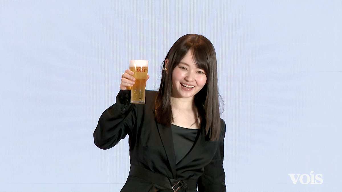 山田杏奈、朝からビールで大喜び ガチ飲み「ああ〜、美味しい」