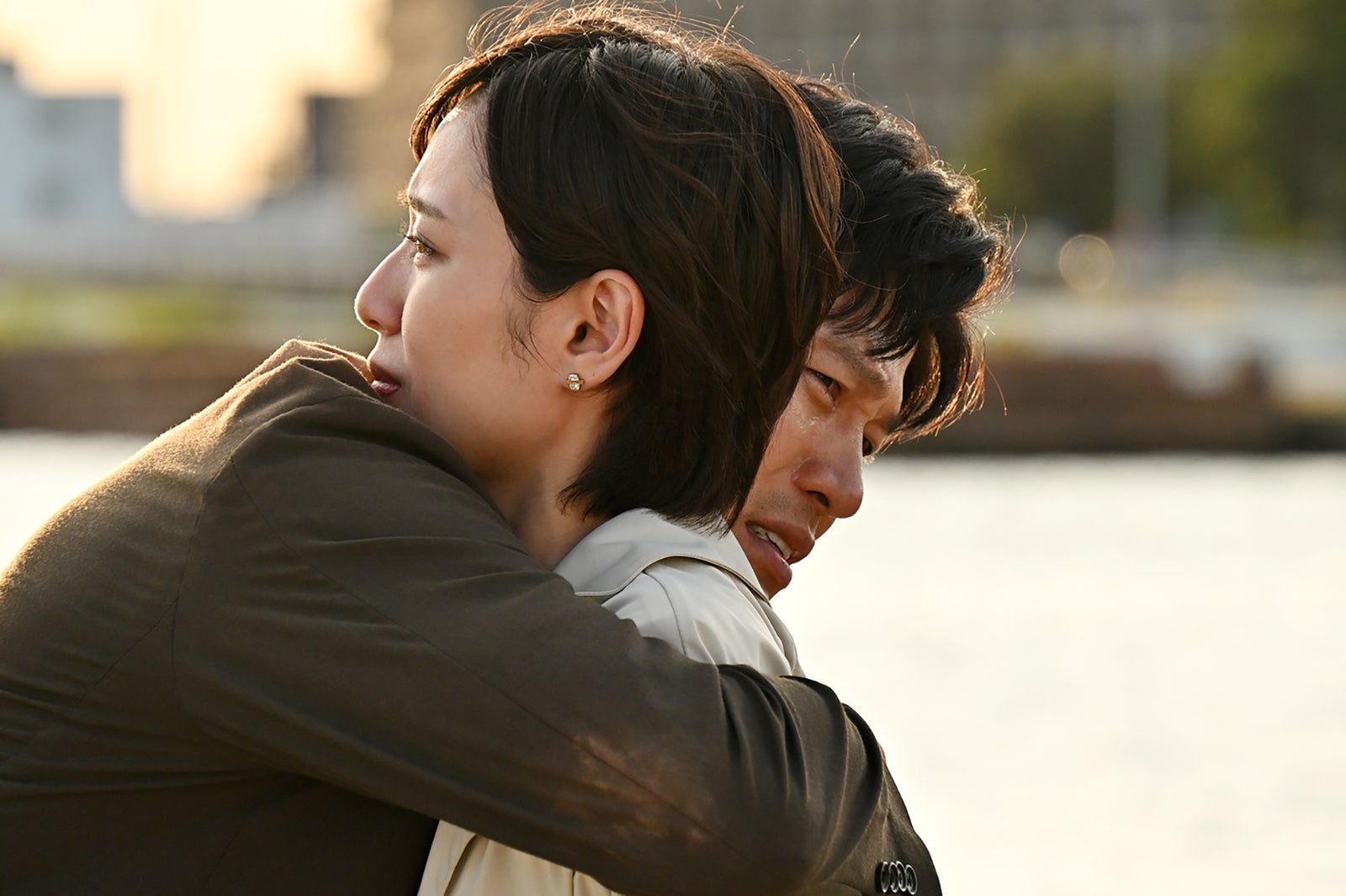 鈴木亮平、戸田恵梨香「リブート」第9話（C）TBS