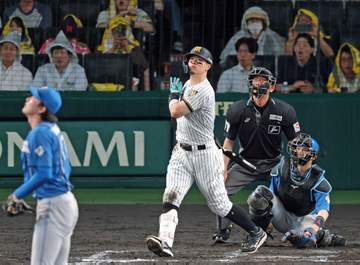 阪神・佐藤輝 キング13号！1日で単独返り咲き 初3連敗も首位変わらず マリンで巻き返しへ「しっかり準備」