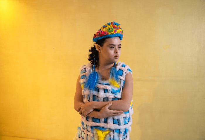 「True Colors FASHION ドキュメンタリー映像「対話する衣服」-6組の“当事者”との葛藤 -」写真:LILY SHU (提供写真)