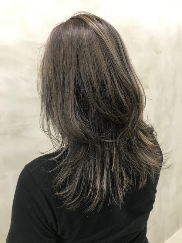 40代におすすめのハイライトのヘアカラーまとめ キレイ度アップの人気スタイル モデルプレス