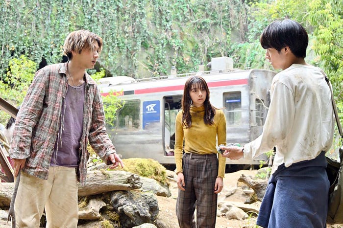 山田裕貴、上白石萌歌、赤楚衛二「ペンディングトレイン―8時23分、明日 君と」第8話より(C)TBS