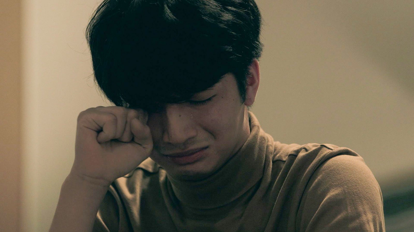 【テラスハウス・新東京編】心の闇告白し涙「常に愛情に飢えてる…」 急接近の夜にスタジオ興奮