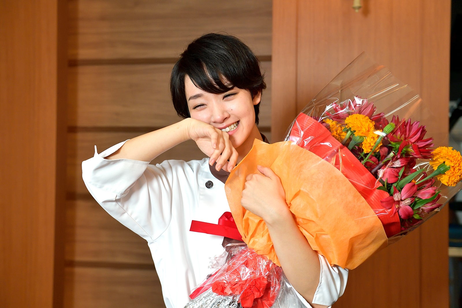 剛力彩芽、号泣でお別れ「いつも食べてばっかり」