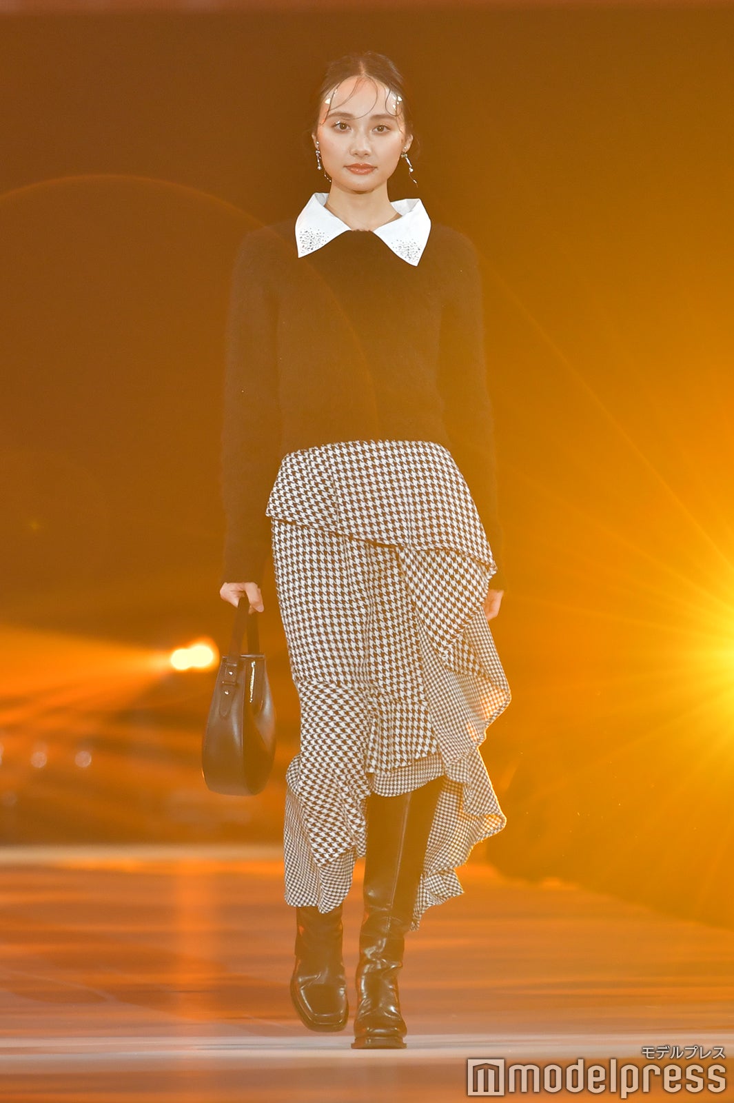 （C）モデルプレス