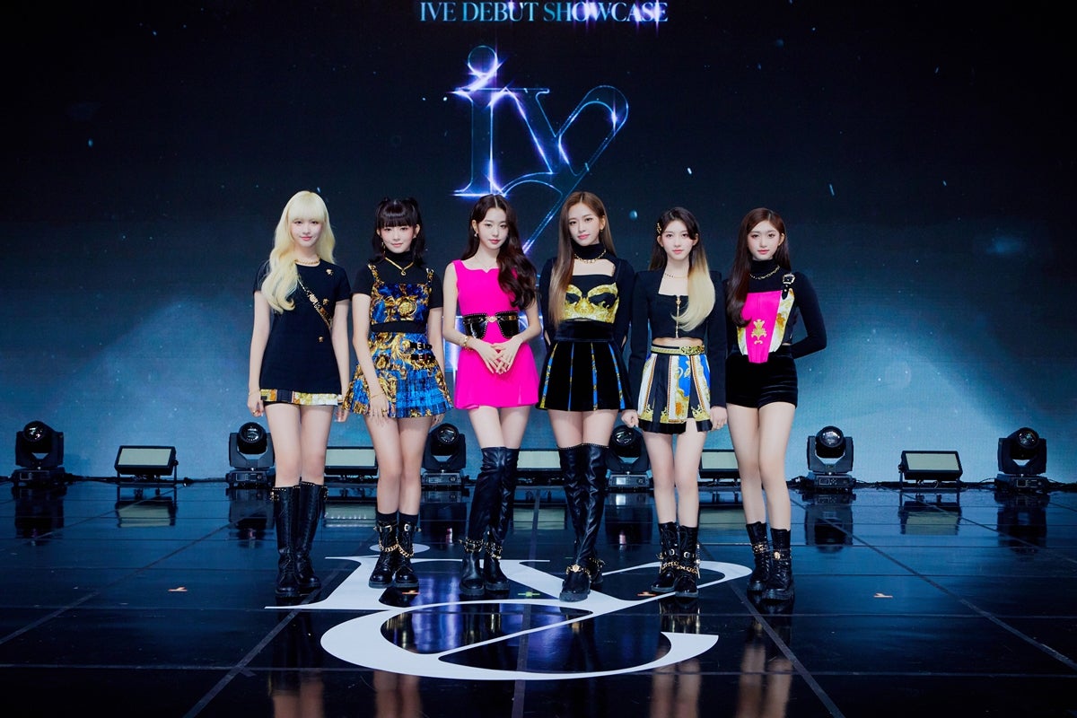 デビューショーケースに登場した際のIVE（提供写真）