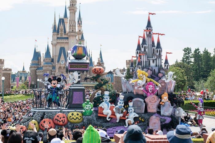 東京ディズニーランド「スプーキー“Boo!”パレード」 (C)Disney