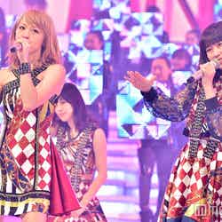 「第67回NHK紅白歌合戦」に出場したE-girls／左から：Ami、鷲尾伶菜／写真はリハーサル時（C）モデルプレス