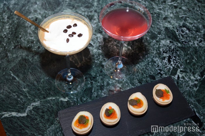 MAIN BARのカクテル（C）ビューティーガール