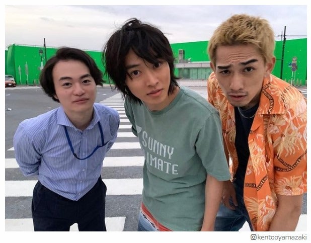 山崎賢人「今際の国のアリス」町田啓太＆森永悠希とのオフショット公開「最高」「大好きな3人組」などと反響