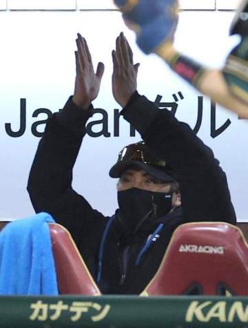 日本ハム・新庄監督「死ぬほどいい男の玉井君が完璧な投球」 無死満塁で登板し無失点投球の右腕を称賛 「本当にすばらしい 有難う」