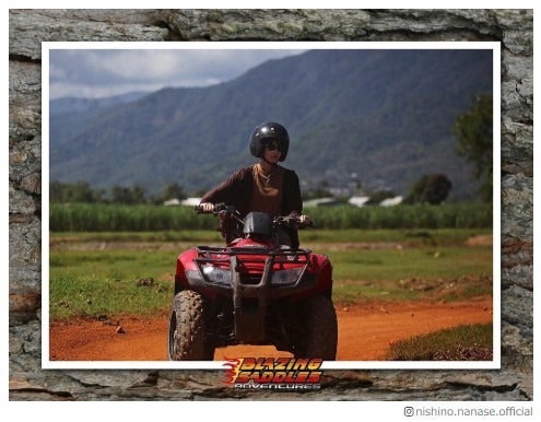 西野七瀬「プロみたいな表情」でバギーを運転 ギャップに反響