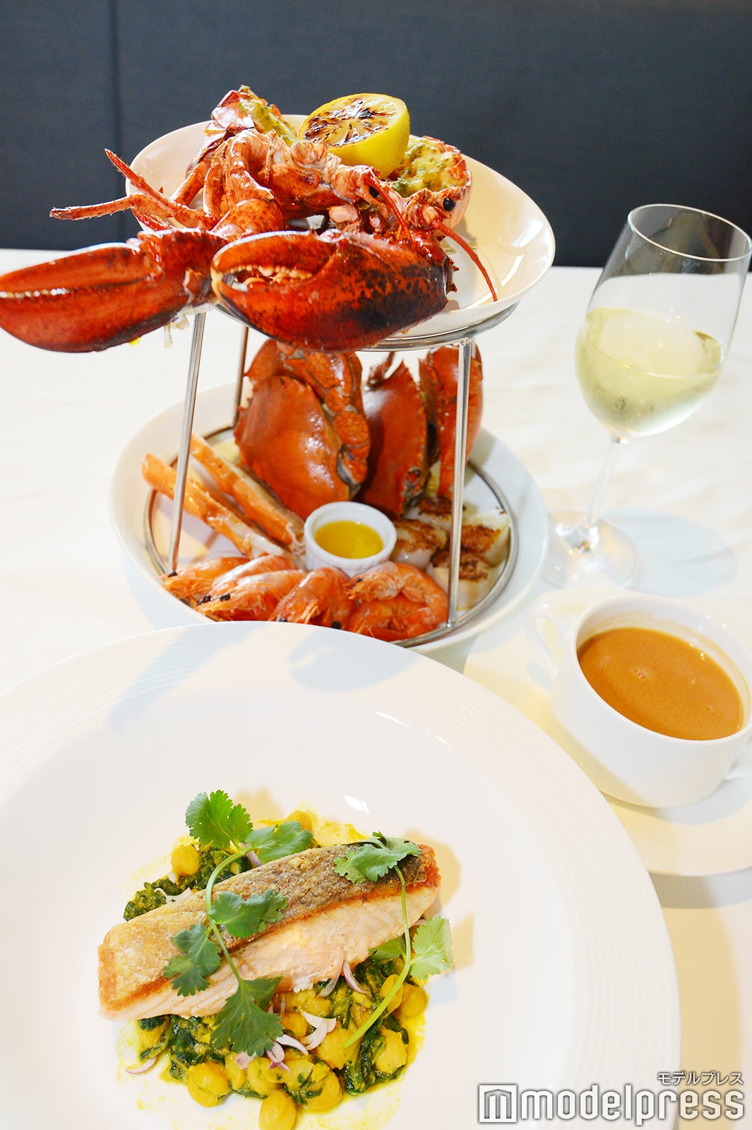 シーフードグリル（シーフード料理／有料）（C）モデルプレス