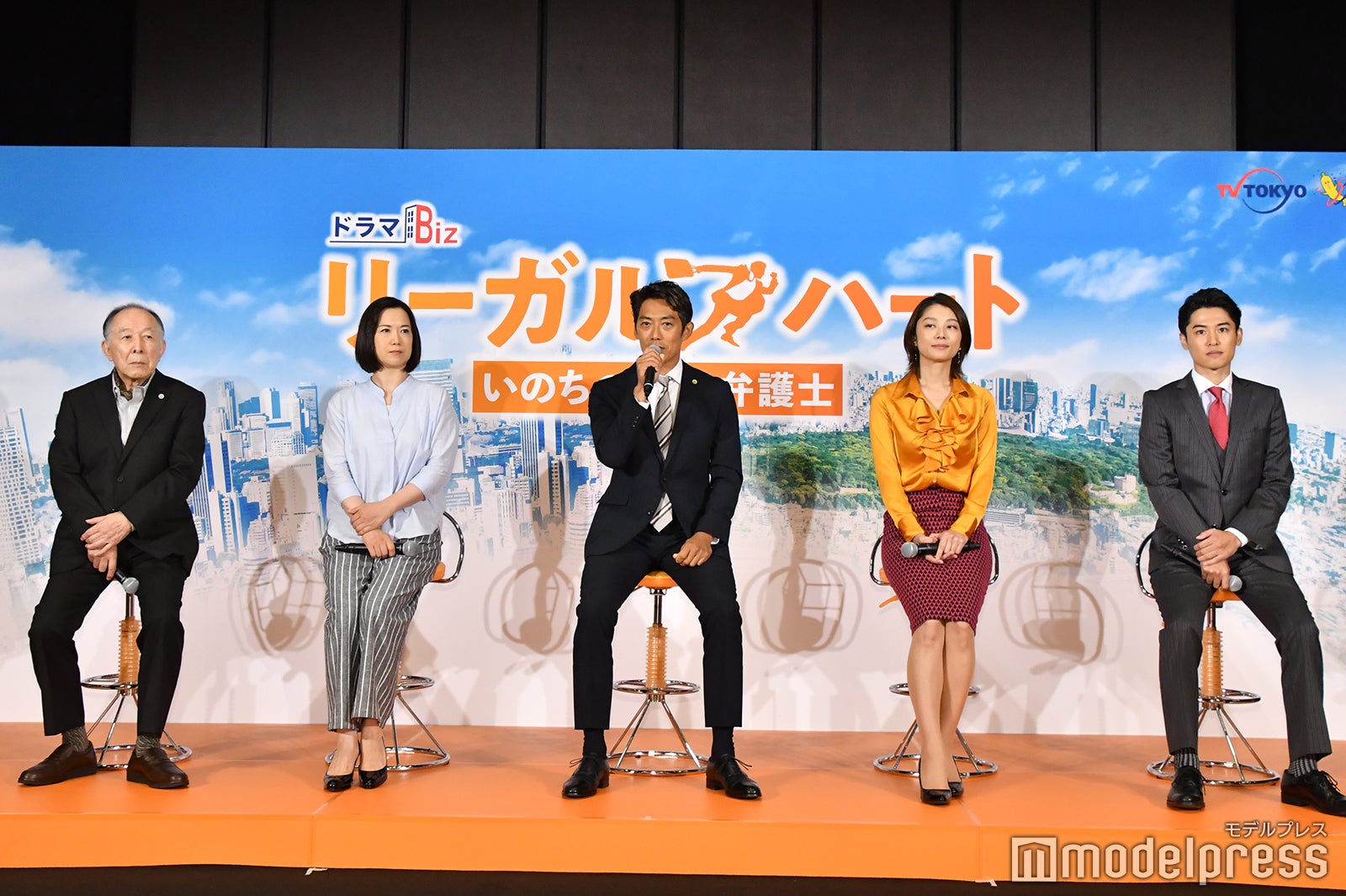 橋爪功、和久井映見、反町隆史、小池栄子、堀井新太（C）モデルプレス