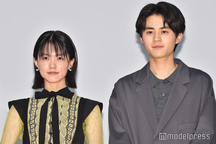 志田彩良、鈴鹿央士(C)モデルプレス