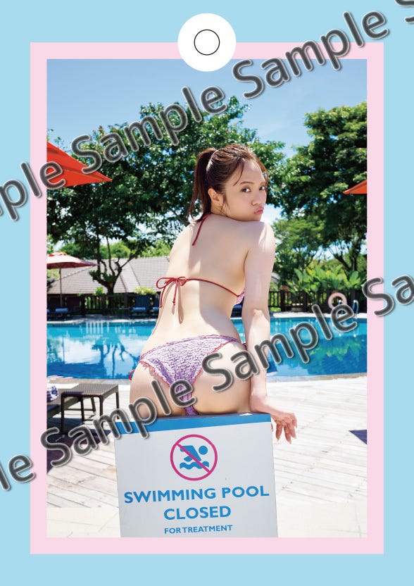 宮田愛萌/アクリルキーホルダー(撮影/花盛友里)