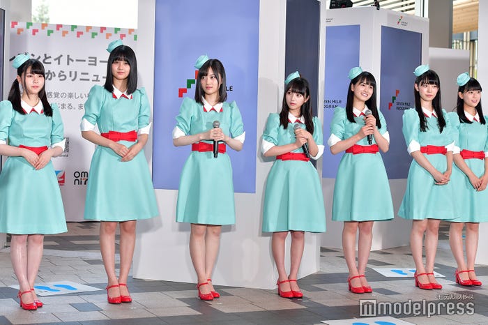 伊藤理々杏、中村麗乃、山下美月、与田祐希、大園桃子、阪口珠美、岩本蓮加(C)モデルプレス