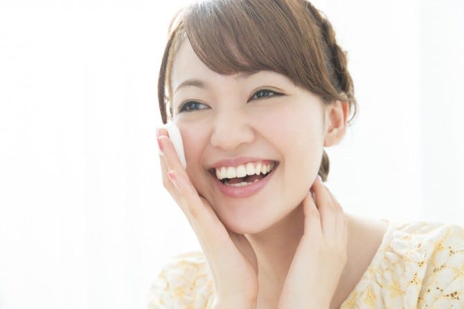 彼女の頬が俺を誘う 思わずキスしたくなる 女性のほっぺ 3つ モデルプレス 彼女の頬が俺を誘う 思わずキスしたくなる 女性のほっぺ 3つ モデルプレス