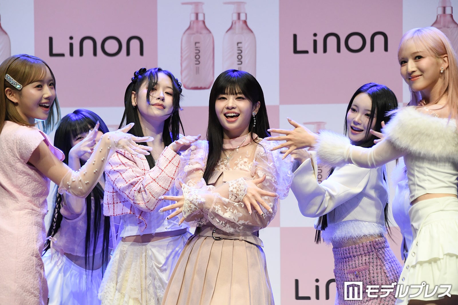 ME:I（C）モデルプレス