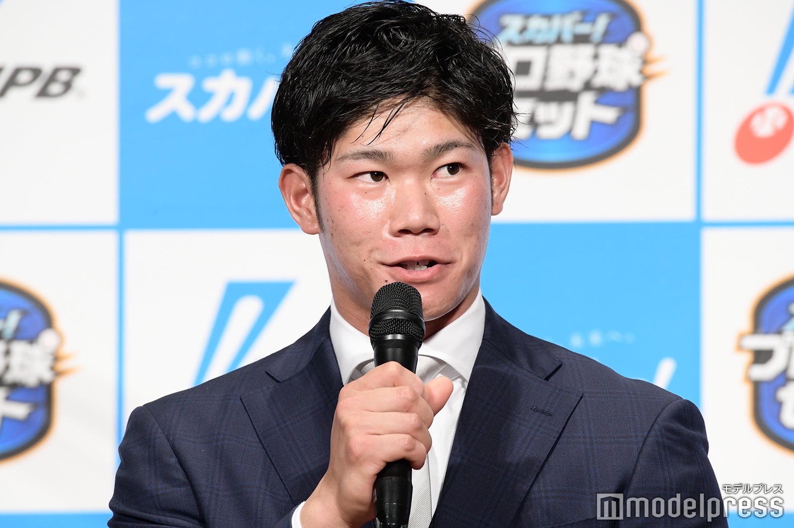 坂倉将吾選手（C）モデルプレス