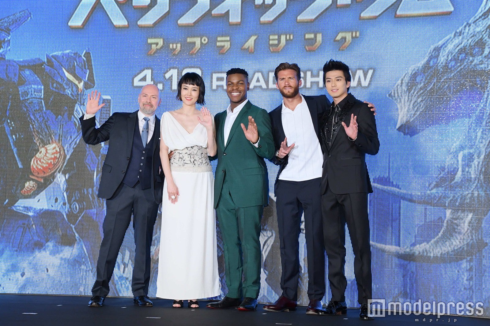 （左から）スティーヴン・S・デナイト監督、菊地凛子、ジョン・ボイエガ、スコット・イーストウッド、新田真剣佑（C）モデルプレス