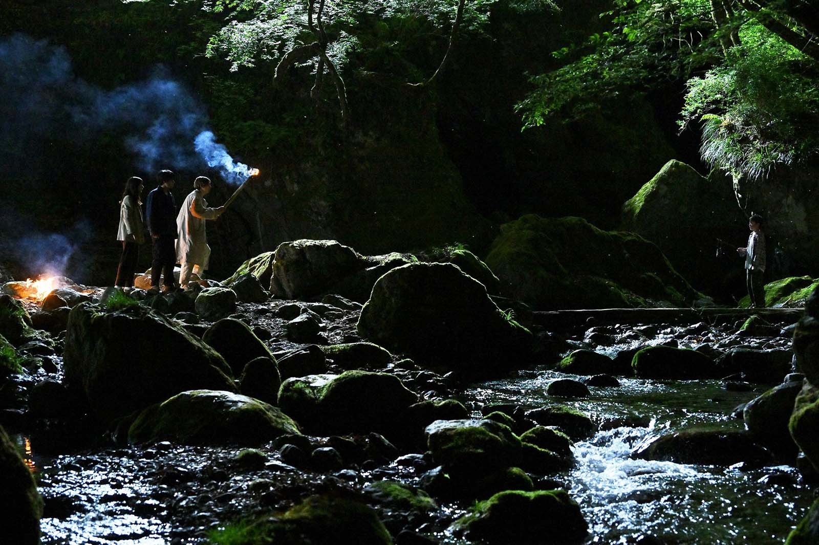 上白石萌歌、赤楚衛二、山田裕貴「ペンディングトレイン―８時２３分、明日　君と」第4話より（C）TBS