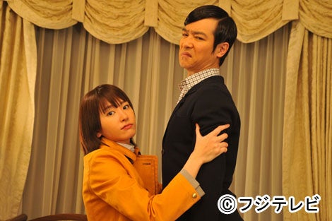 （左から）新垣結衣、堺雅人