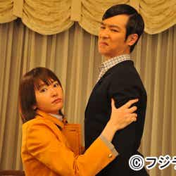 (左から)新垣結衣、堺雅人