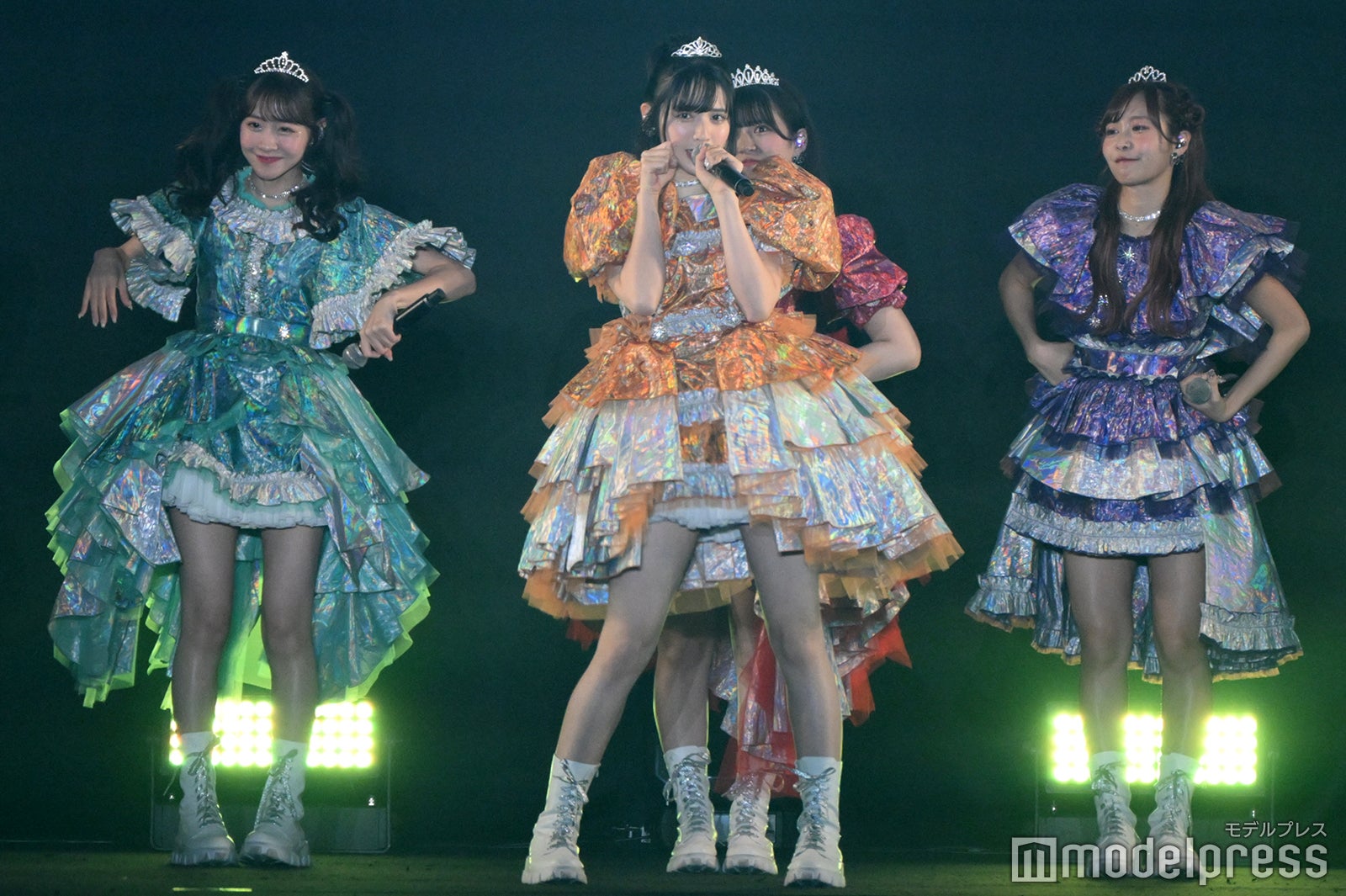 FRUITS ZIPPER（C）モデルプレス