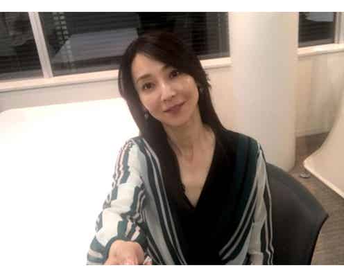 稲森いずみ、ブログを開設 “自撮り写真”に「美しすぎ」の声