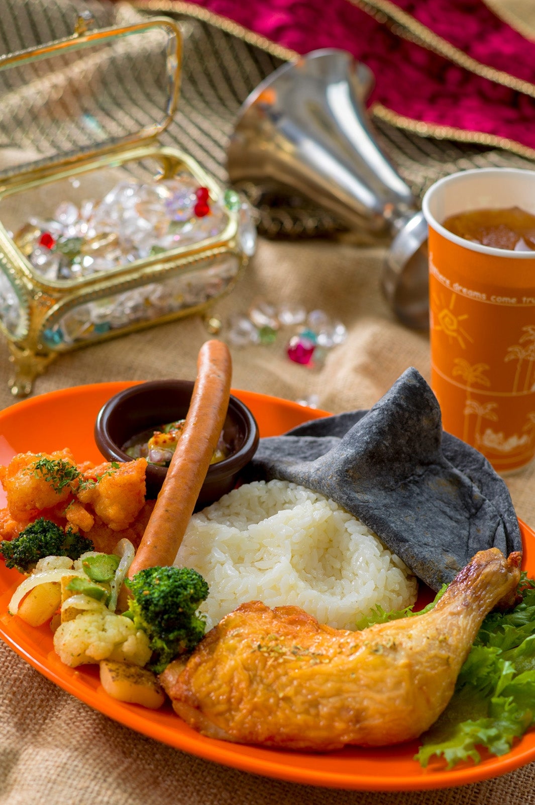 「ミゲルズ・エルドラド・キャンティーナ」スペシャルセット 1580円（C）Disney