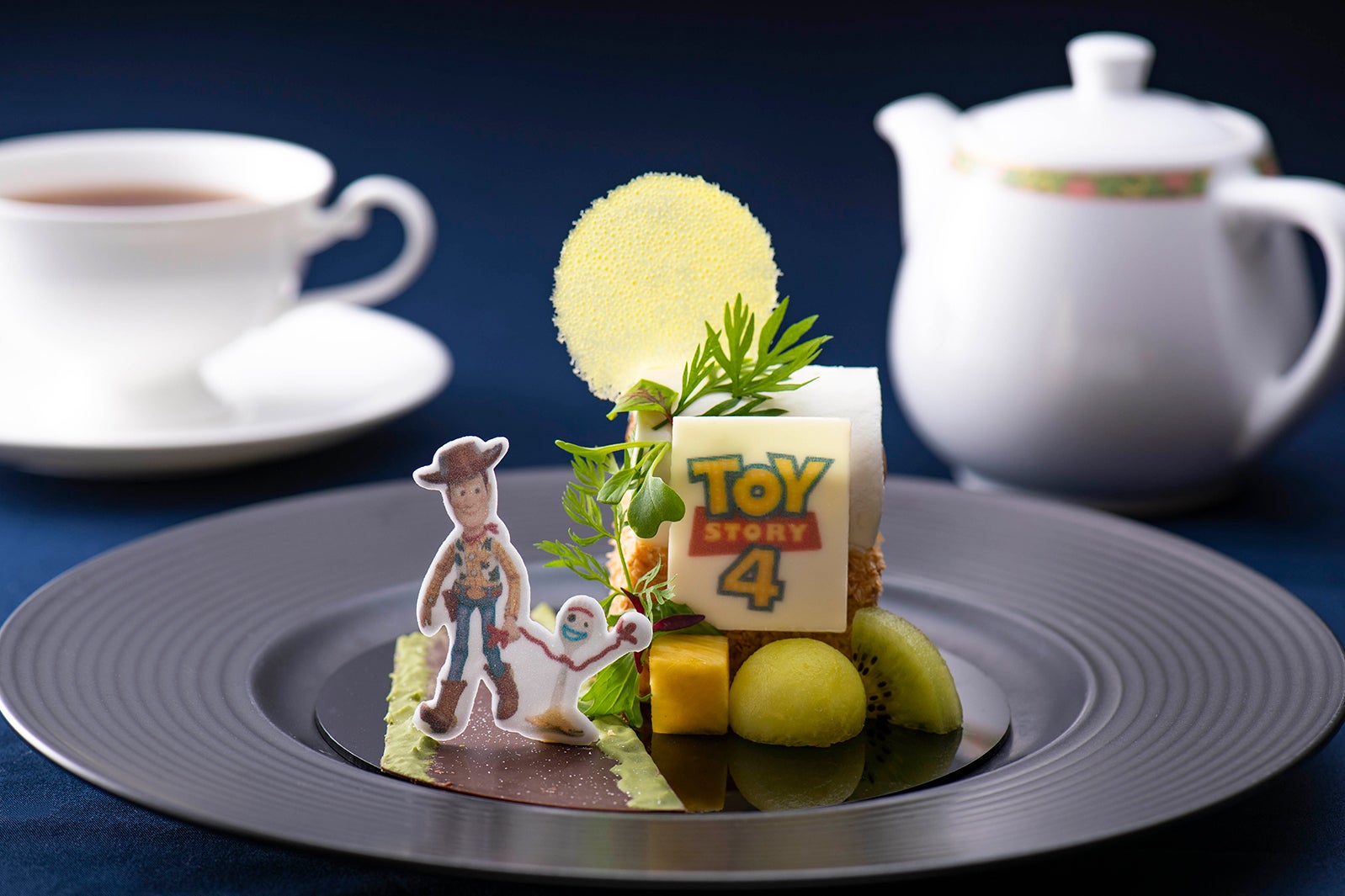 「ハイピリオン・ラウンジ」のケーキ （C）Disney／Pixar